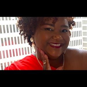 Meet your Posher, Lottie